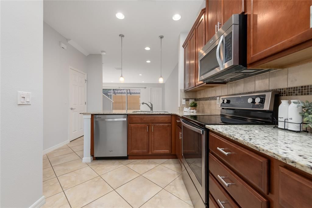 Active With Contract: $2,950 (4 beds, 3 baths, 1830 Square Feet)