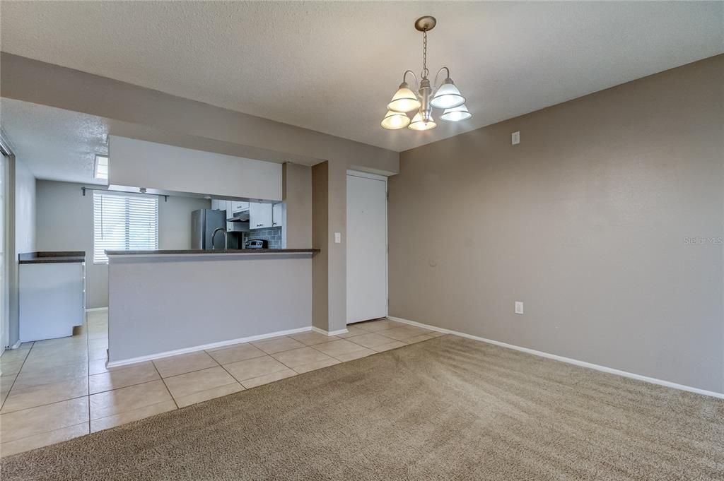 For Sale: $209,900 (2 beds, 2 baths, 1054 Square Feet)