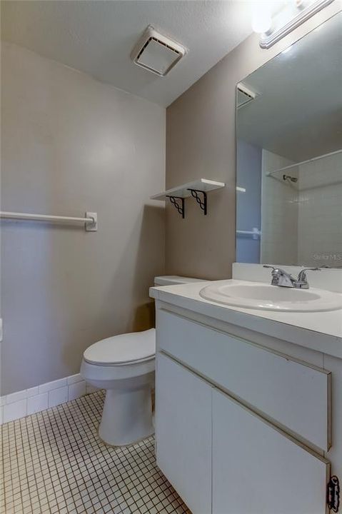 For Sale: $209,900 (2 beds, 2 baths, 1054 Square Feet)