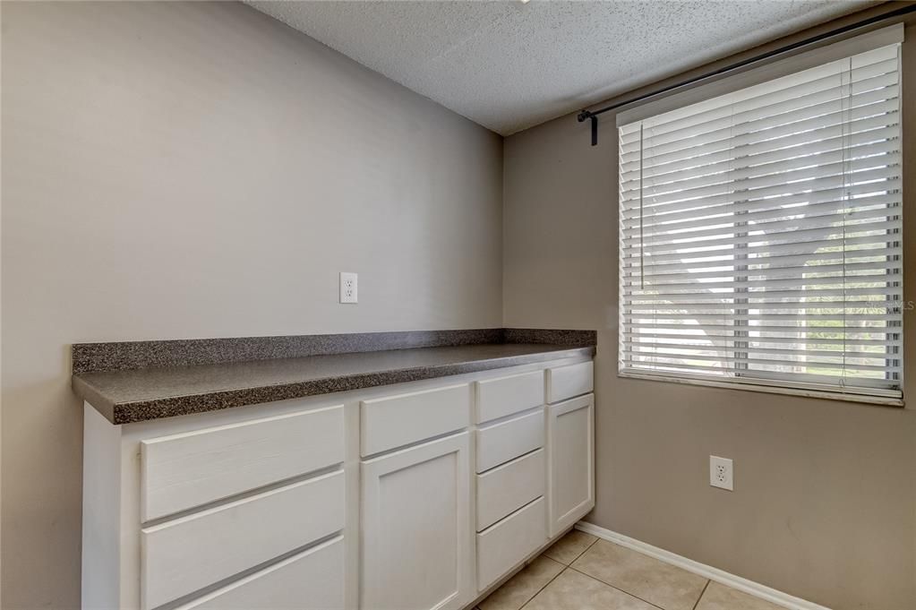 For Sale: $209,900 (2 beds, 2 baths, 1054 Square Feet)