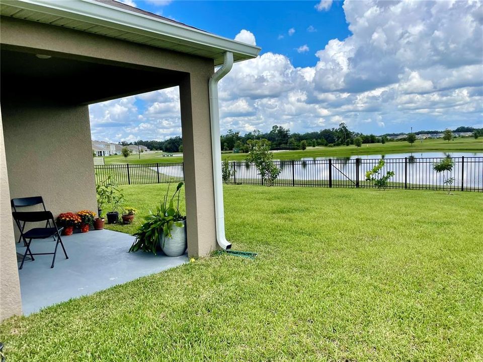 Right side view on side yard fully fenced