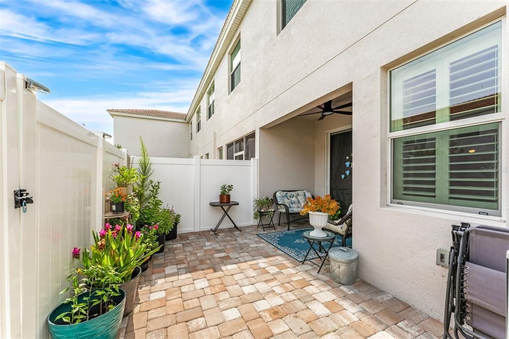 For Sale: $350,000 (4 beds, 2 baths, 1777 Square Feet)