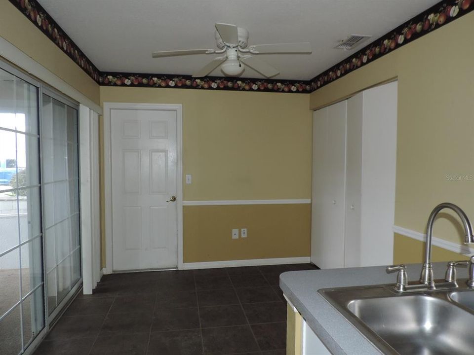 For Sale: $229,000 (2 beds, 2 baths, 1550 Square Feet)