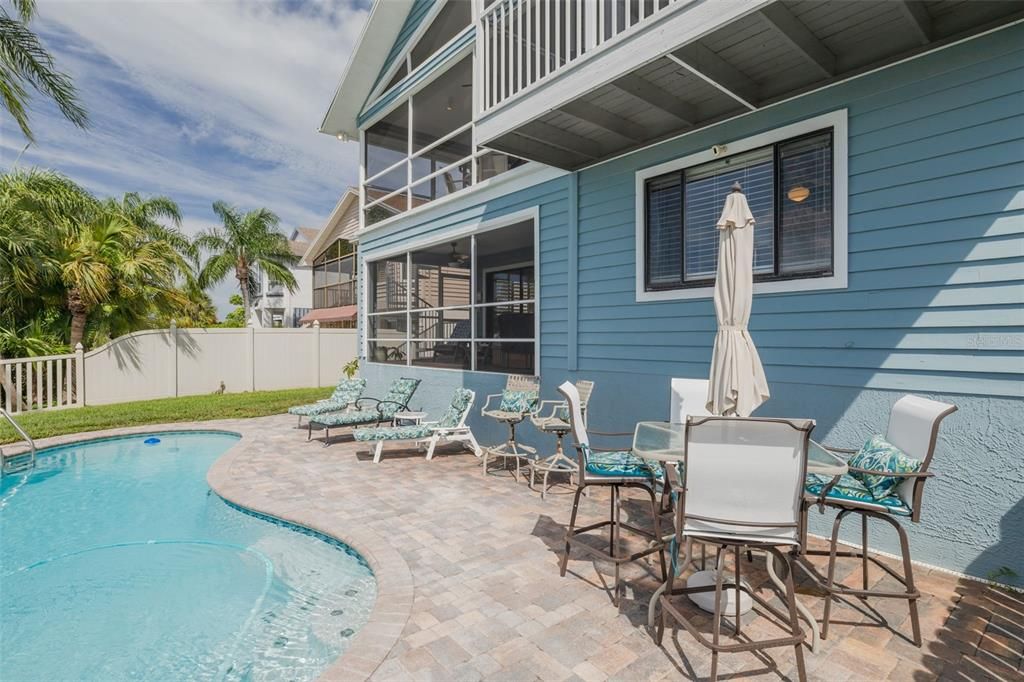 Active With Contract: $1,130,000 (4 beds, 3 baths, 3061 Square Feet)