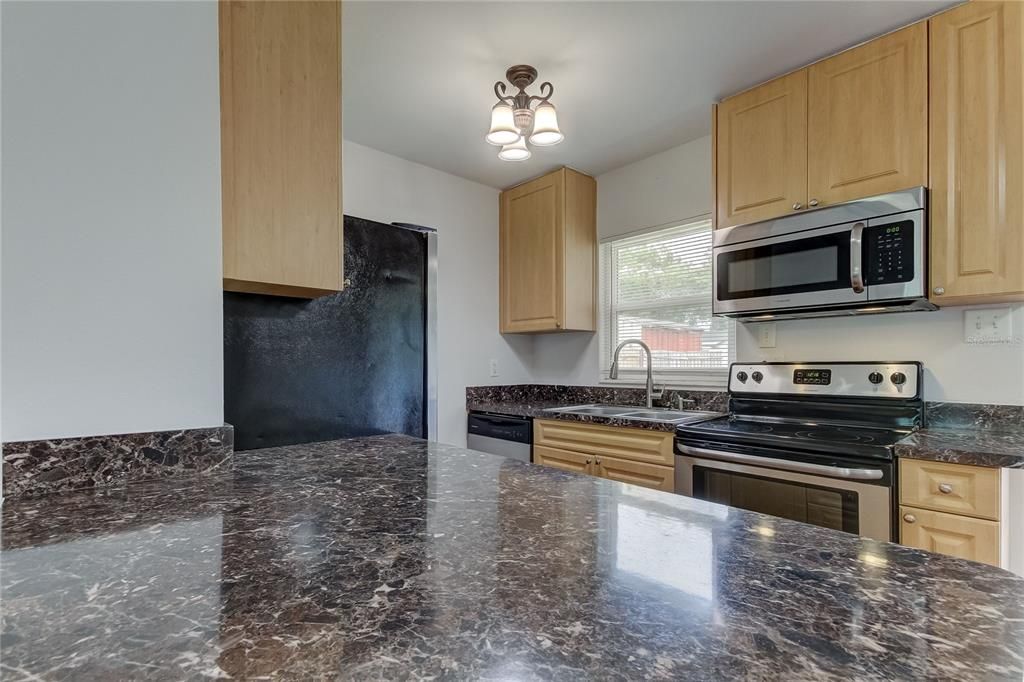 For Sale: $365,000 (3 beds, 2 baths, 1100 Square Feet)