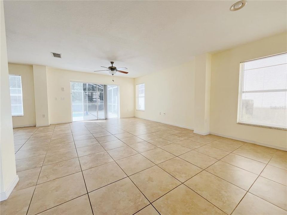 For Rent: $2,600 (4 beds, 2 baths, 2141 Square Feet)