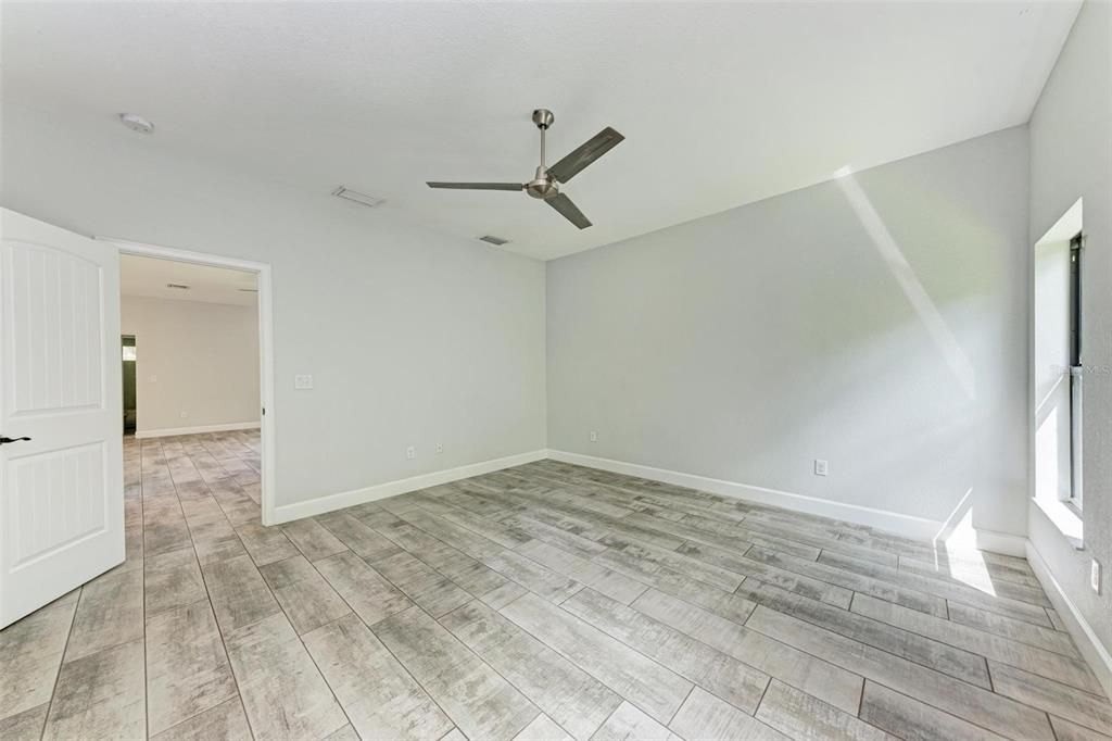 Active With Contract: $299,000 (3 beds, 2 baths, 1456 Square Feet)