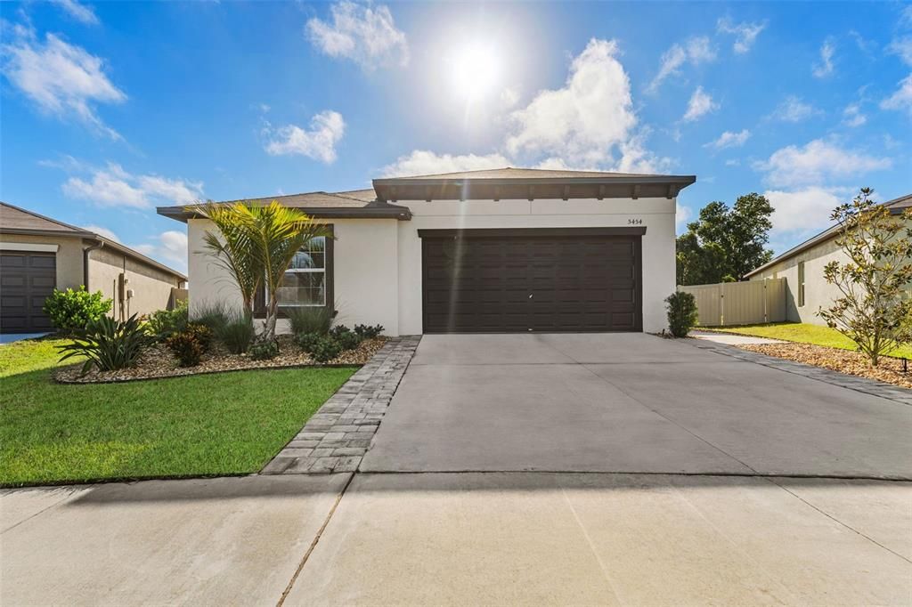 Active With Contract: $2,495 (4 beds, 2 baths, 1841 Square Feet)