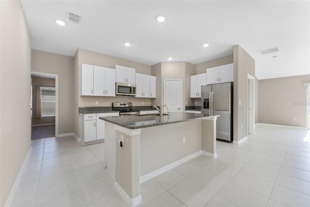 Active With Contract: $2,495 (4 beds, 2 baths, 1841 Square Feet)