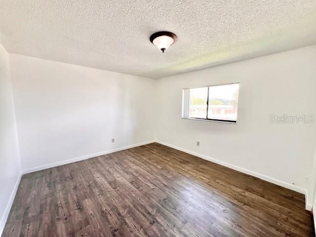 For Rent: $1,095 (1 beds, 1 baths, 575 Square Feet)