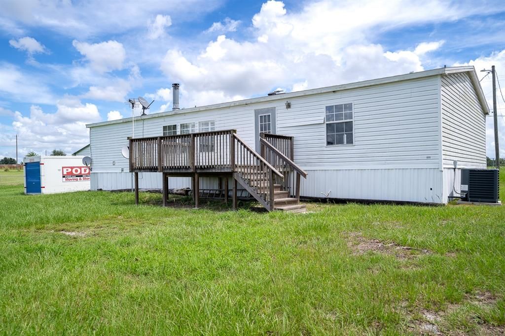 For Sale: $350,000 (3 beds, 2 baths, 1344 Square Feet)