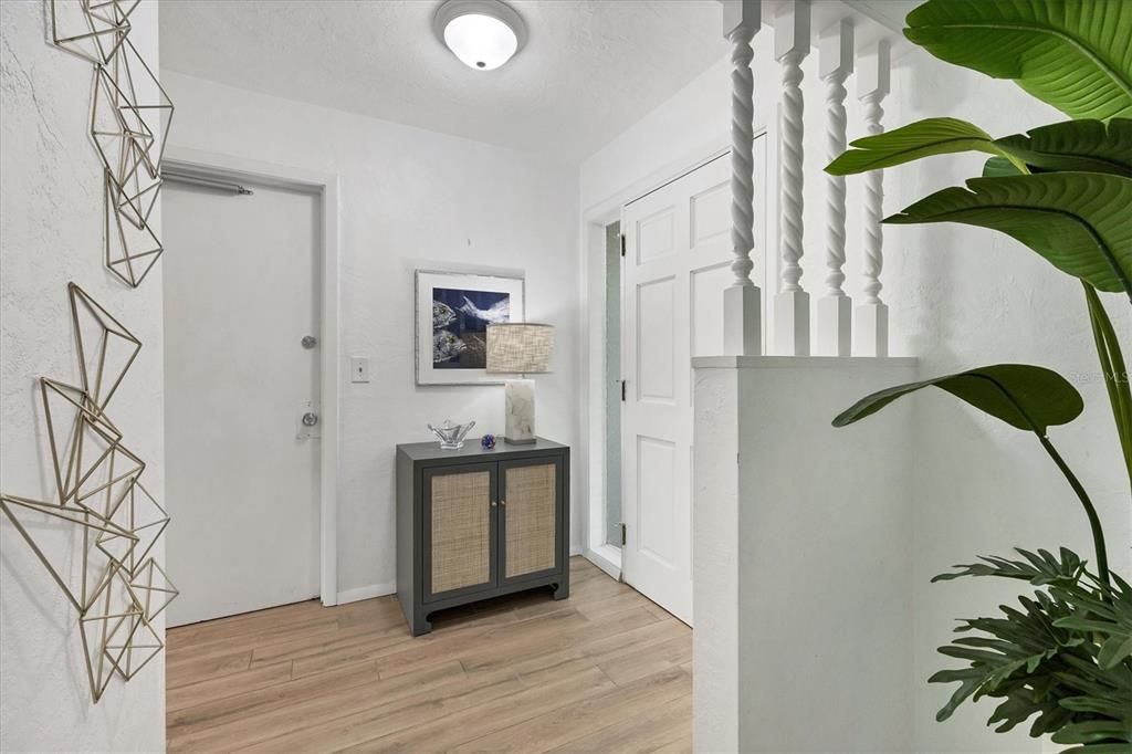 For Sale: $465,000 (2 beds, 2 baths, 1458 Square Feet)