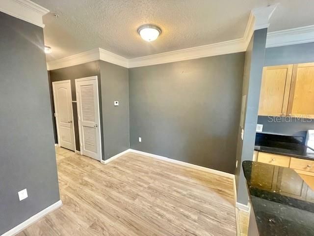 For Rent: $2,195 (2 beds, 2 baths, 1076 Square Feet)