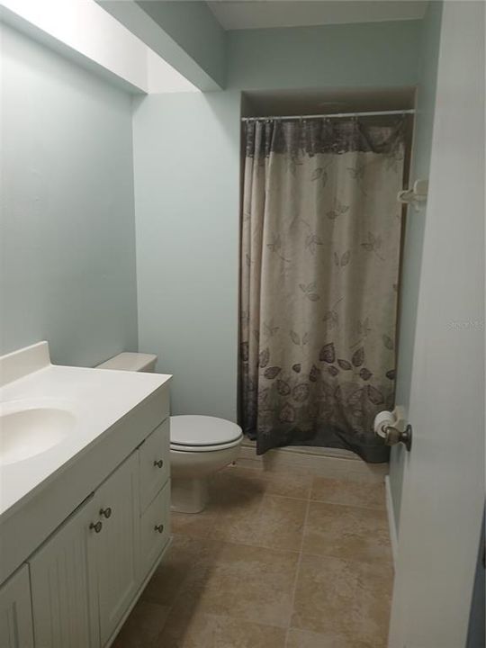 Active With Contract: $1,595 (2 beds, 2 baths, 1005 Square Feet)