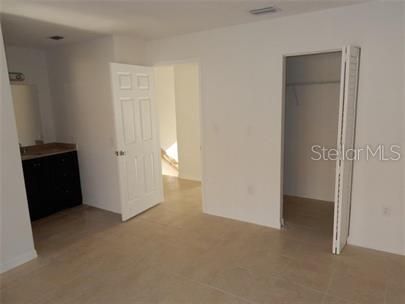 For Rent: $2,495 (2 beds, 2 baths, 1200 Square Feet)