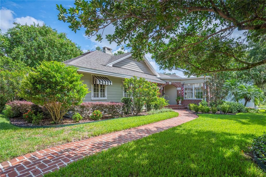 For Sale: $925,000 (4 beds, 3 baths, 3123 Square Feet)