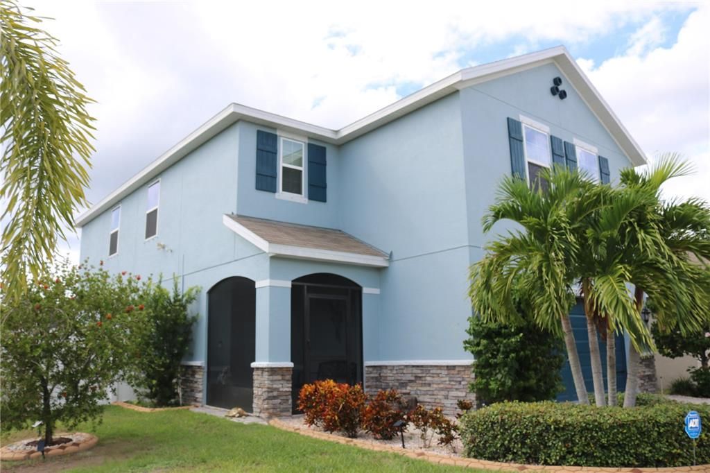 For Sale: $449,999 (4 beds, 2 baths, 2328 Square Feet)