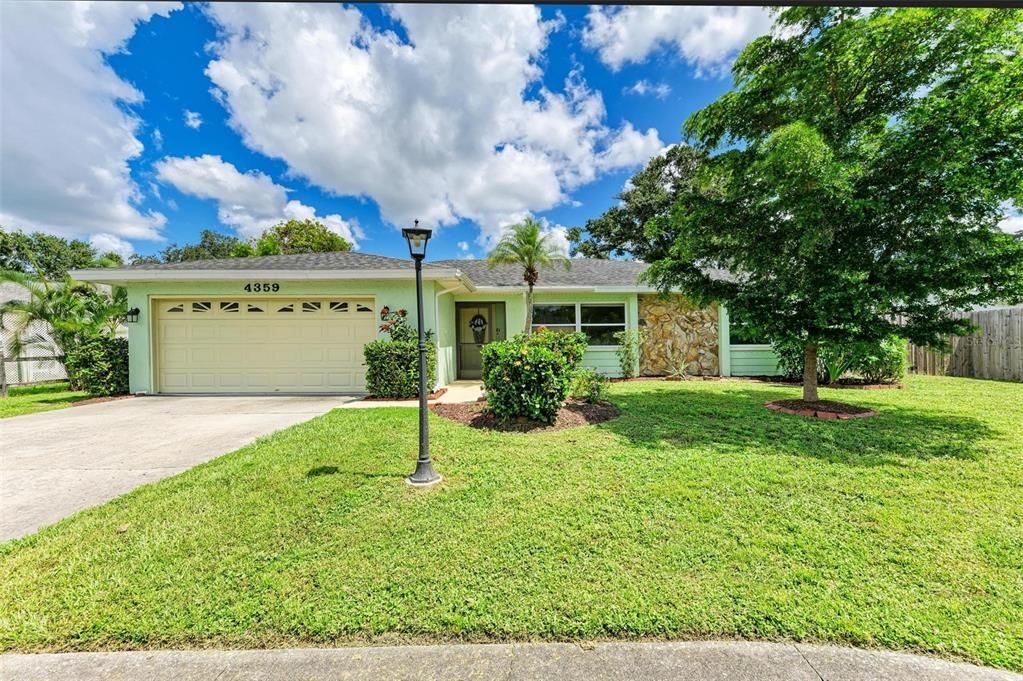 Active With Contract: $420,000 (3 beds, 2 baths, 1441 Square Feet)