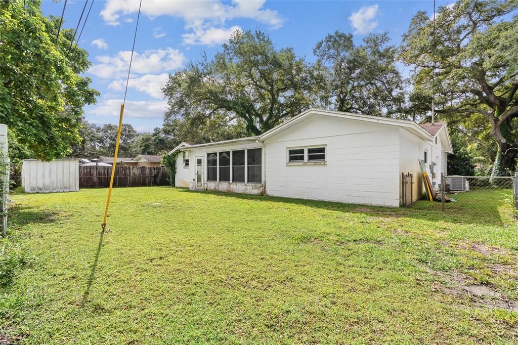 For Sale: $457,000 (3 beds, 2 baths, 1595 Square Feet)