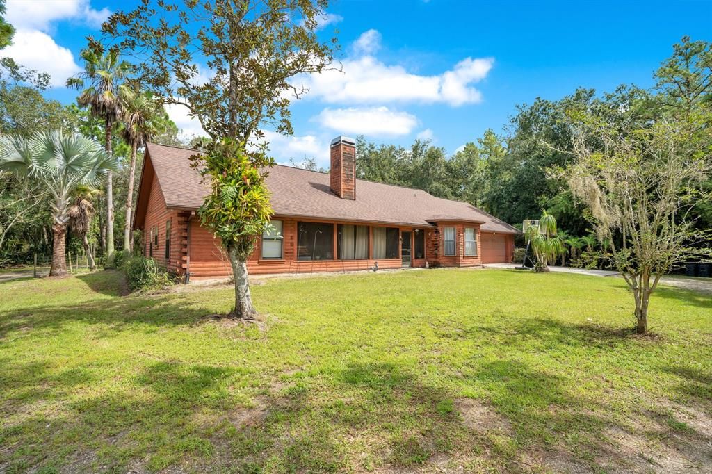 For Sale: $685,000 (3 beds, 2 baths, 1913 Square Feet)