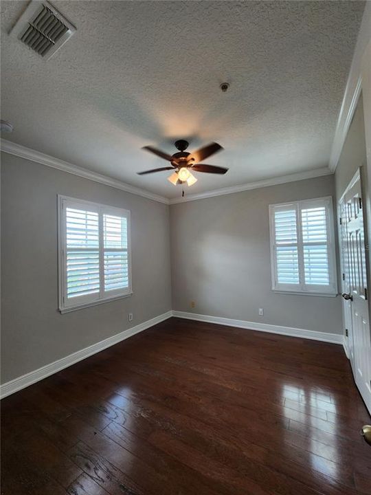 For Rent: $4,500 (3 beds, 2 baths, 2300 Square Feet)