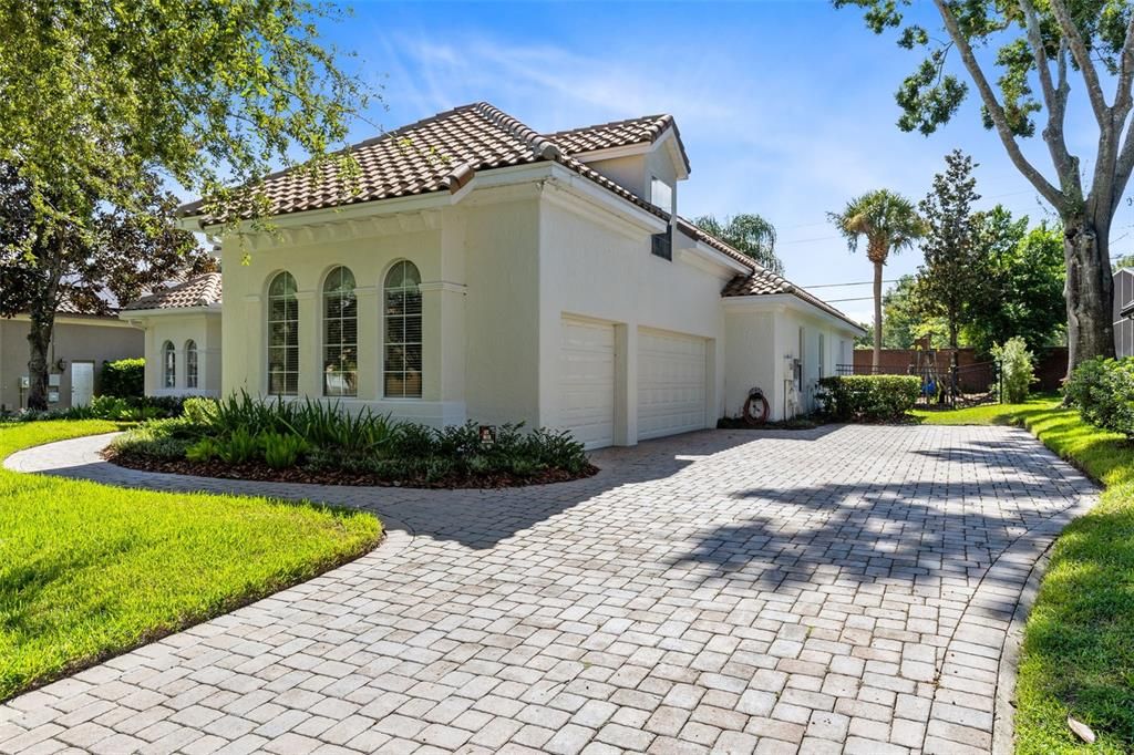 Active With Contract: $875,000 (4 beds, 3 baths, 3005 Square Feet)