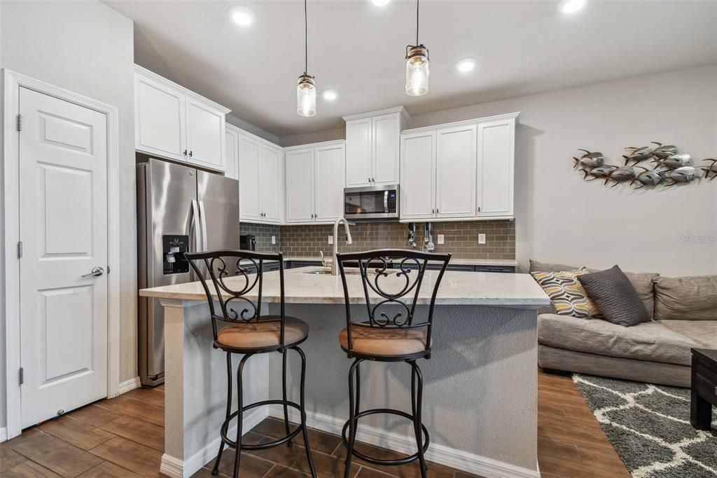 Active With Contract: $439,900 (3 beds, 2 baths, 1410 Square Feet)