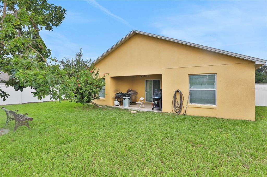 For Sale: $299,900 (3 beds, 2 baths, 1483 Square Feet)