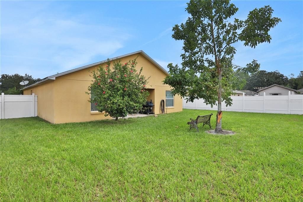 For Sale: $299,900 (3 beds, 2 baths, 1483 Square Feet)