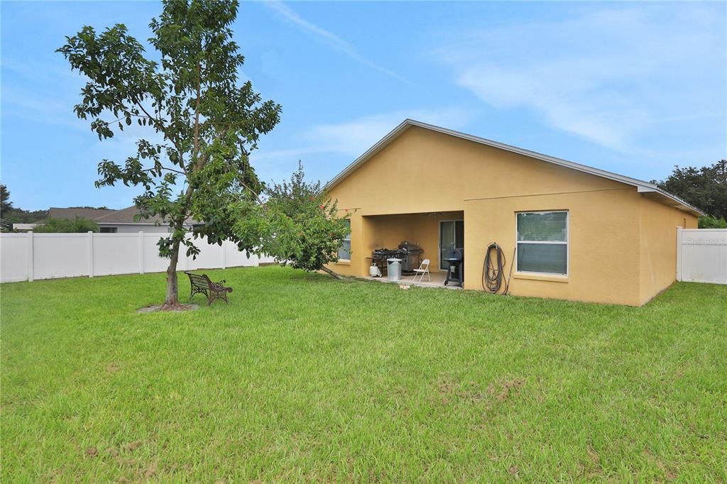 For Sale: $299,900 (3 beds, 2 baths, 1483 Square Feet)