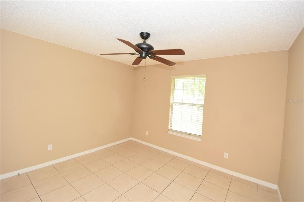 For Sale: $299,000 (3 beds, 2 baths, 1598 Square Feet)