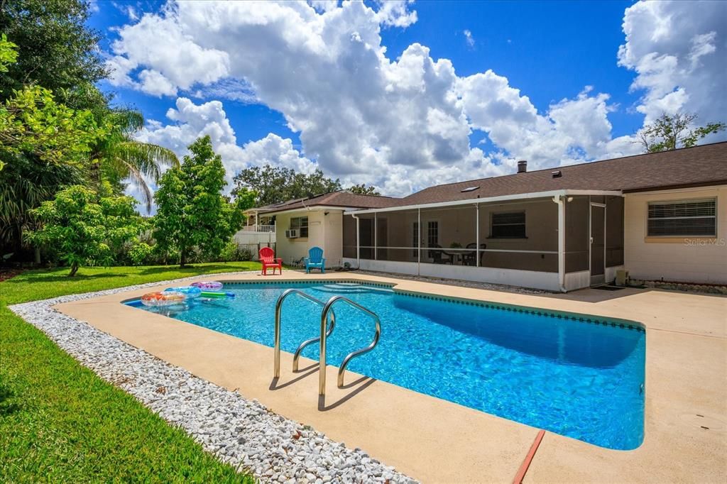 Gorgeous pool area