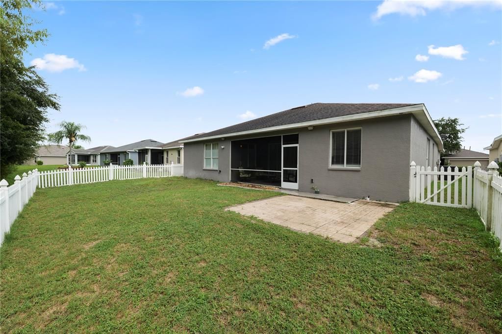 For Sale: $379,900 (3 beds, 2 baths, 2140 Square Feet)