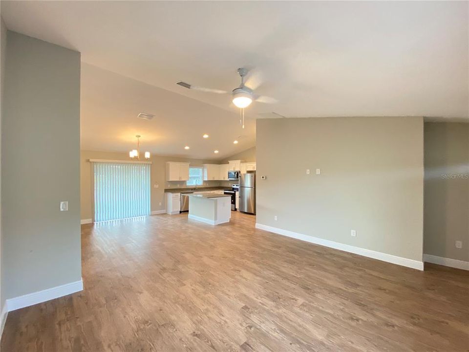 For Rent: $1,749 (3 beds, 2 baths, 1446 Square Feet)