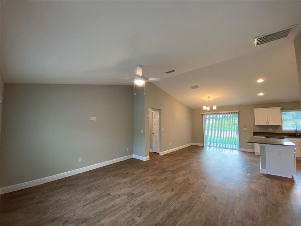 For Rent: $1,749 (3 beds, 2 baths, 1446 Square Feet)