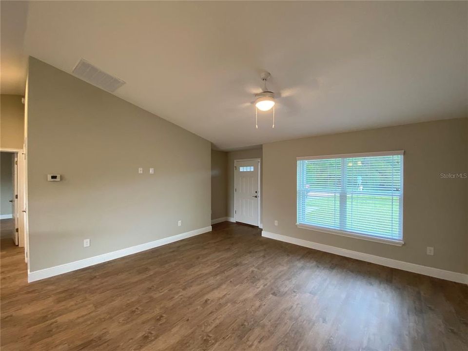 For Rent: $1,749 (3 beds, 2 baths, 1446 Square Feet)