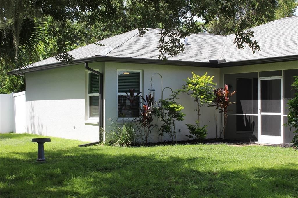 For Sale: $330,000 (3 beds, 2 baths, 1557 Square Feet)