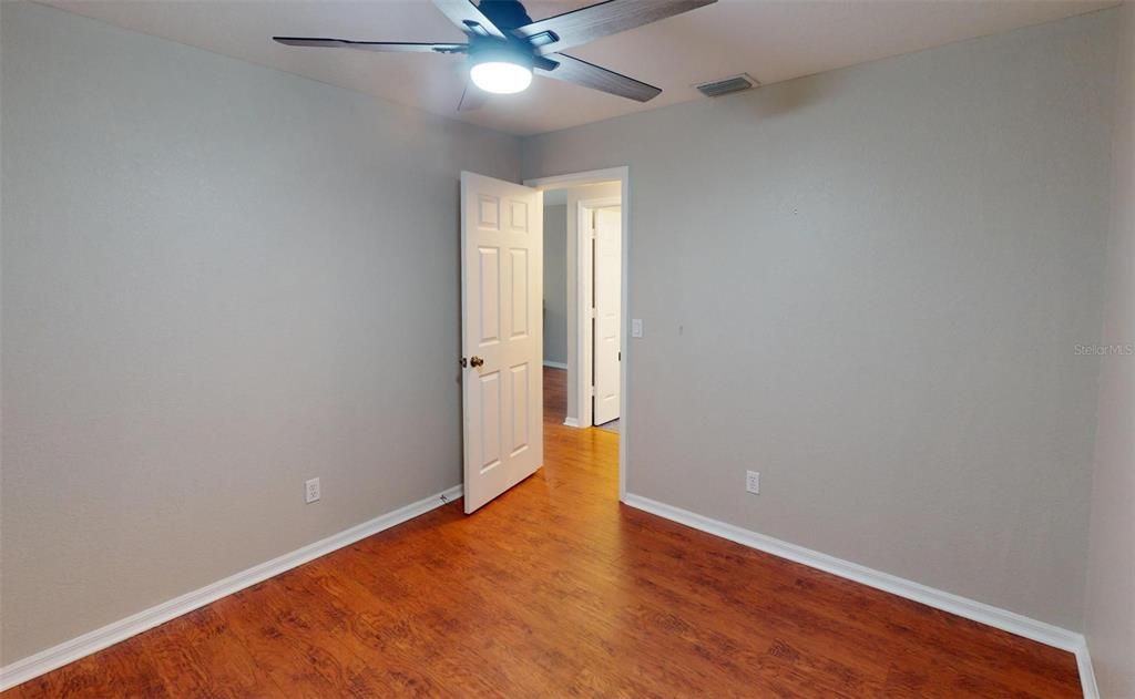 For Sale: $330,000 (3 beds, 2 baths, 1557 Square Feet)