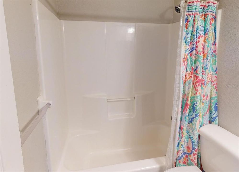 For Sale: $330,000 (3 beds, 2 baths, 1557 Square Feet)