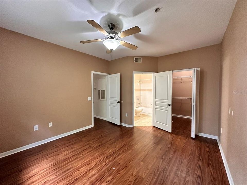 For Rent: $1,600 (2 beds, 2 baths, 1032 Square Feet)