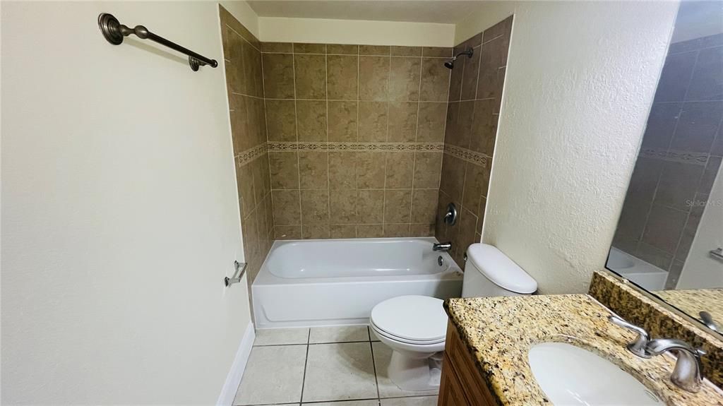 For Sale: $140,000 (1 beds, 1 baths, 742 Square Feet)