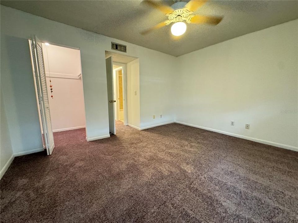 For Sale: $150,000 (2 beds, 2 baths, 1024 Square Feet)