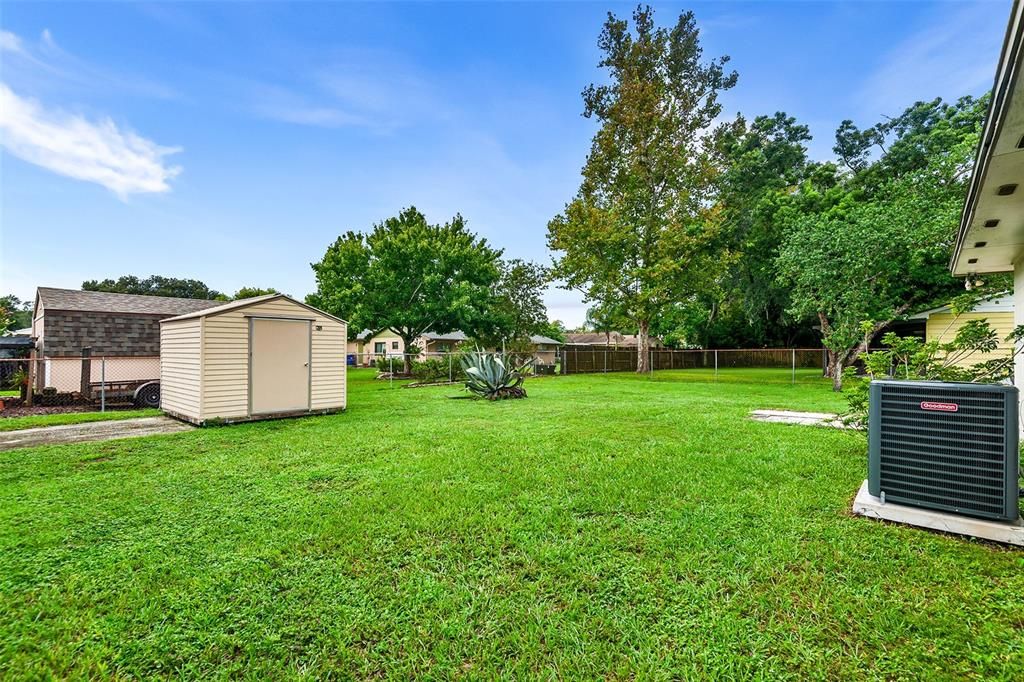 Active With Contract: $380,000 (3 beds, 2 baths, 1550 Square Feet)