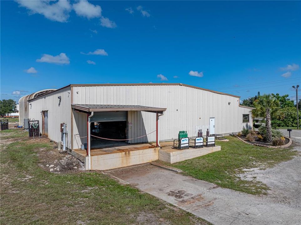 Covered loading dock