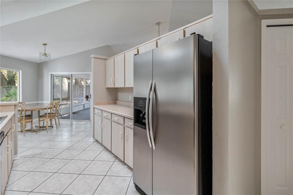 Kitchen / Breakfast Area