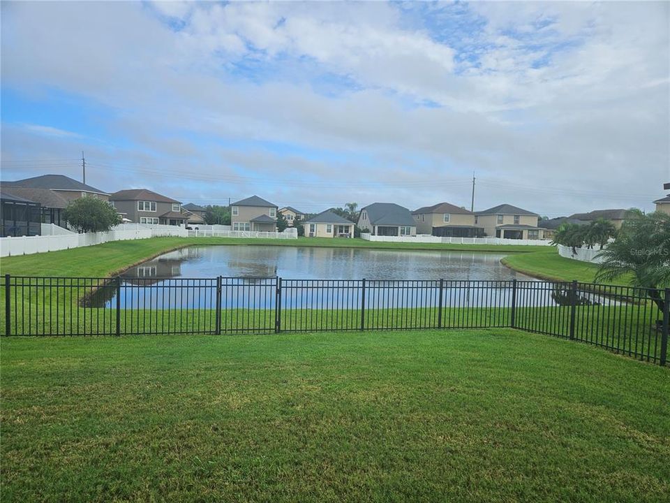 For Sale: $499,999 (3 beds, 2 baths, 2074 Square Feet)