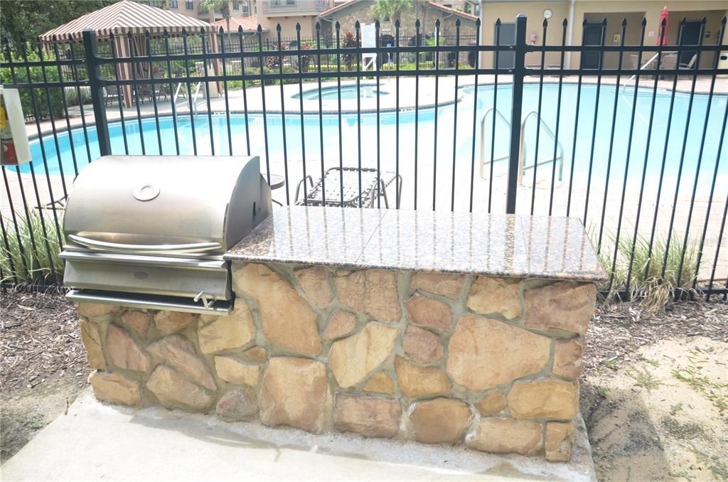 Grill area near 1st Pool