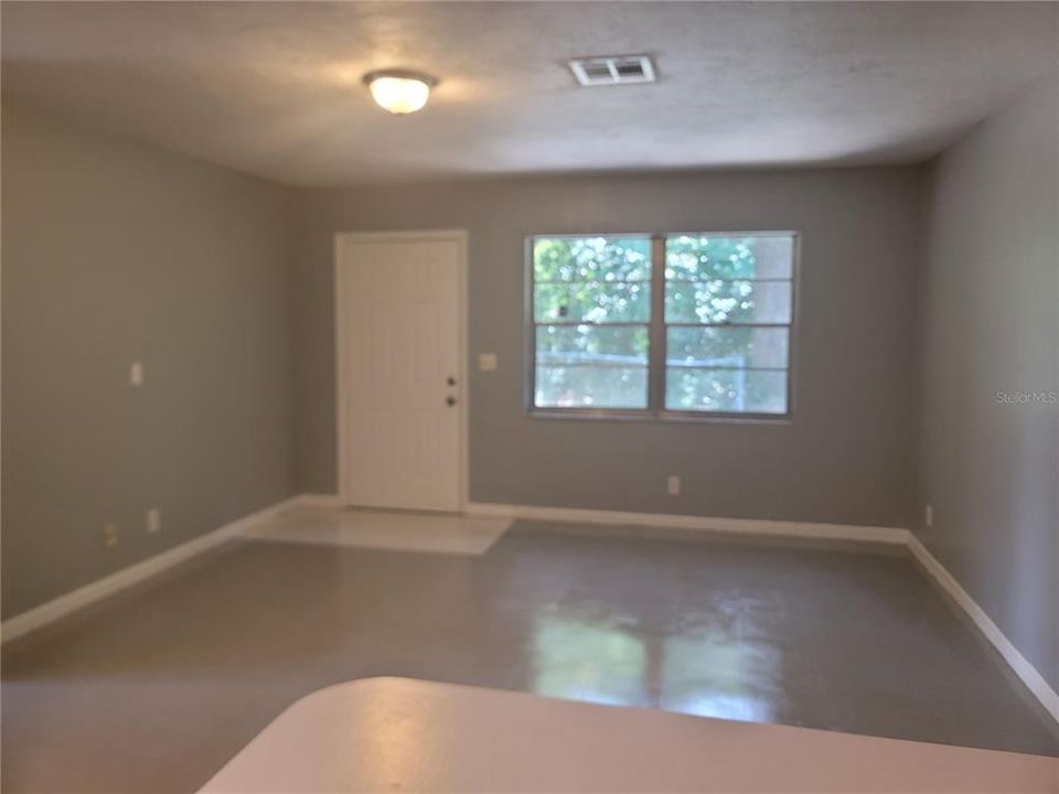 For Rent: $1,050 (2 beds, 1 baths, 771 Square Feet)