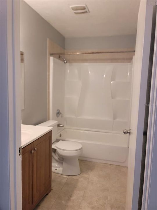 For Rent: $1,050 (2 beds, 1 baths, 771 Square Feet)