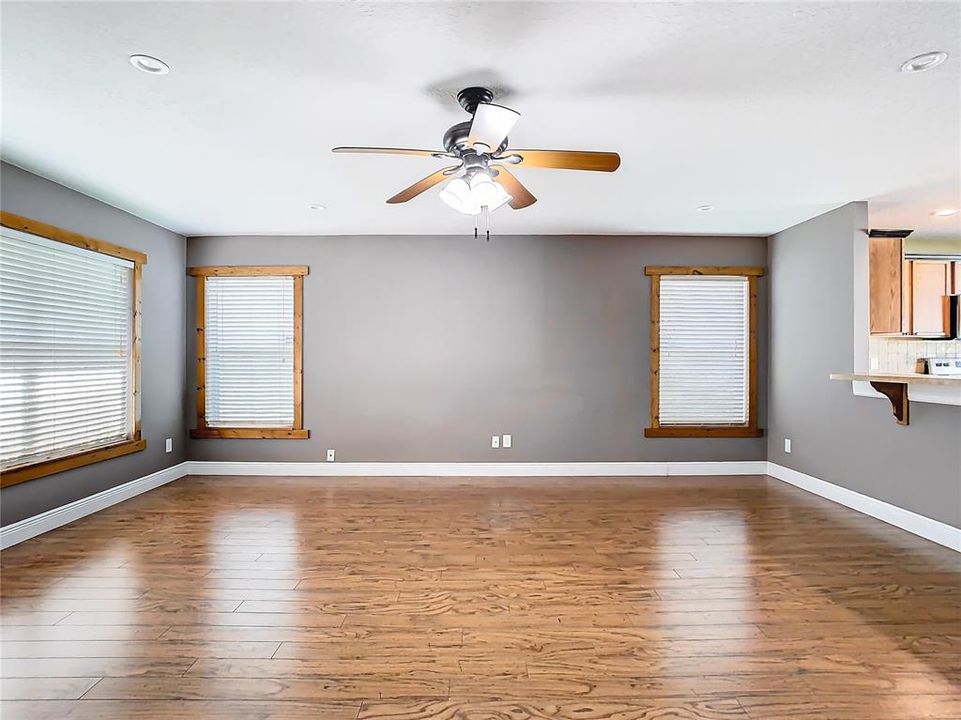 For Sale: $369,900 (3 beds, 2 baths, 1440 Square Feet)